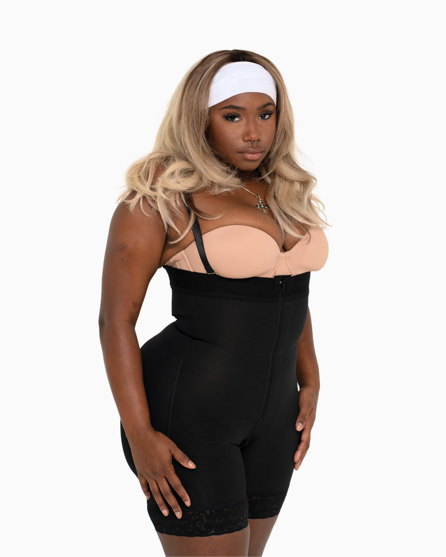 SANAE STRAPLESS SEAMLESS LIFT